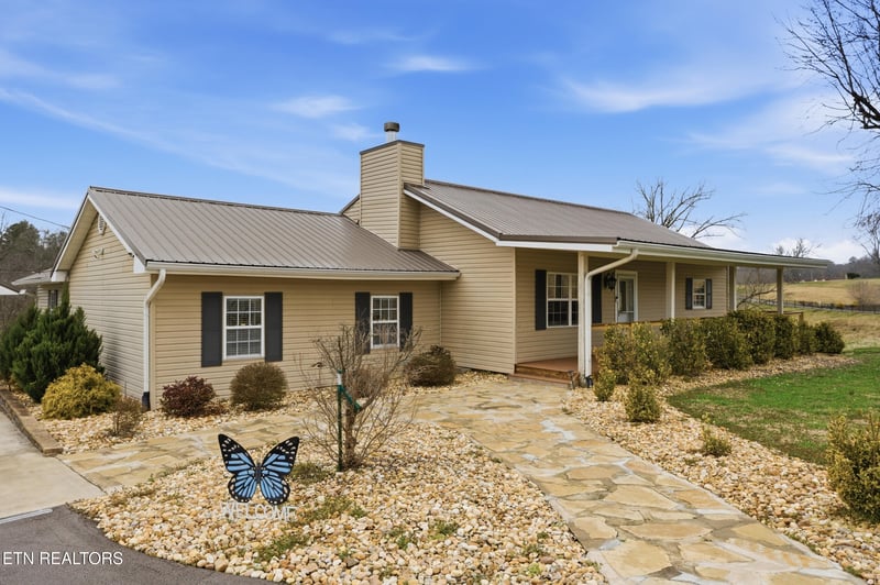 5626 Hines Valley Rd, Lenoir City, TN 37771