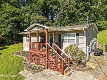 5628 W Luttrell Rd, Knoxville, TN 37918
