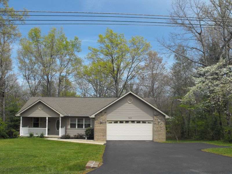 563 Westchester Dr, Fairfield Glade, TN 38558