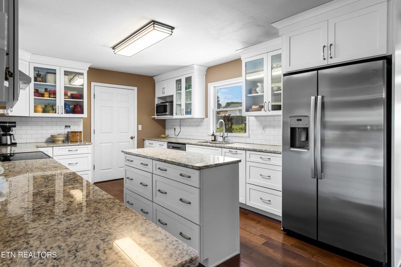 5635 Brandon Park Dr, Maryville, TN 37804
