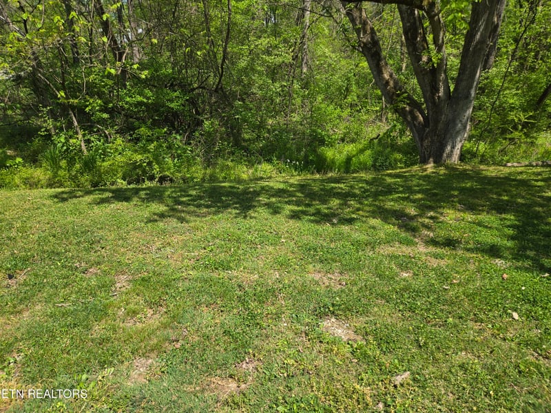 564 Keylon Dr, Harriman, TN 37748