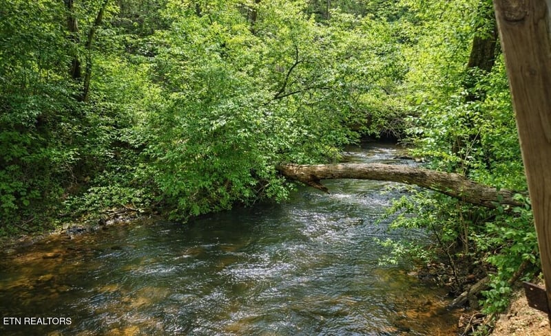 564 Keylon Dr, Harriman, TN 37748