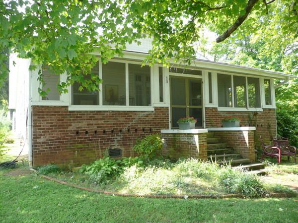 564 Monroe St, Madisonville, TN 37354
