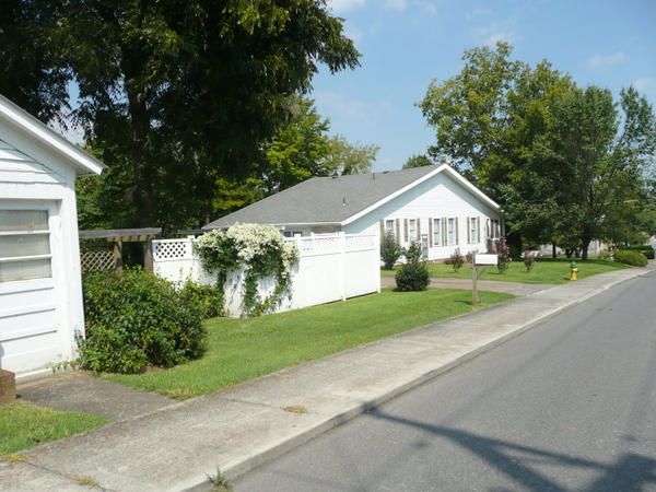 564 Monroe St, Madisonville, TN 37354