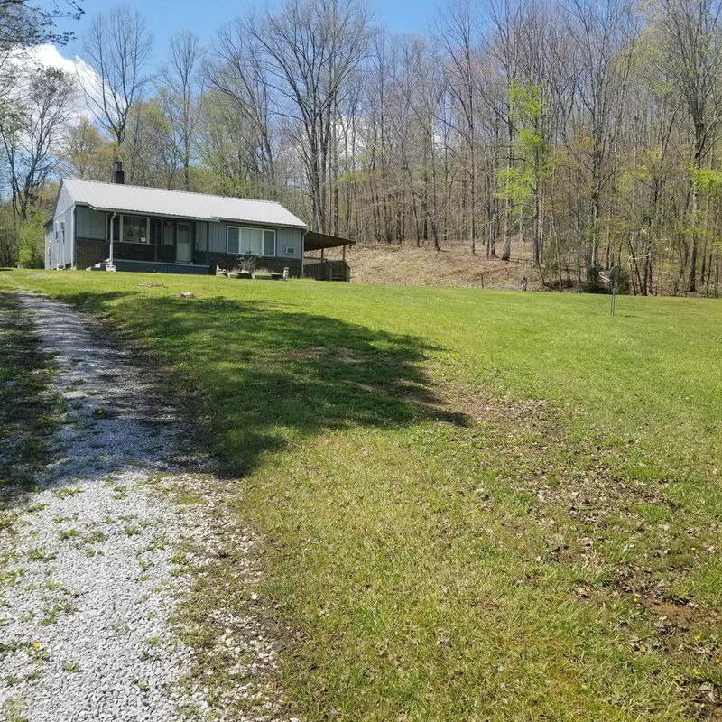 5643 Morgan Co Hwy, Lancing, TN 37770