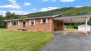 5649 Harriman Hwy, Oliver Springs, TN 37840