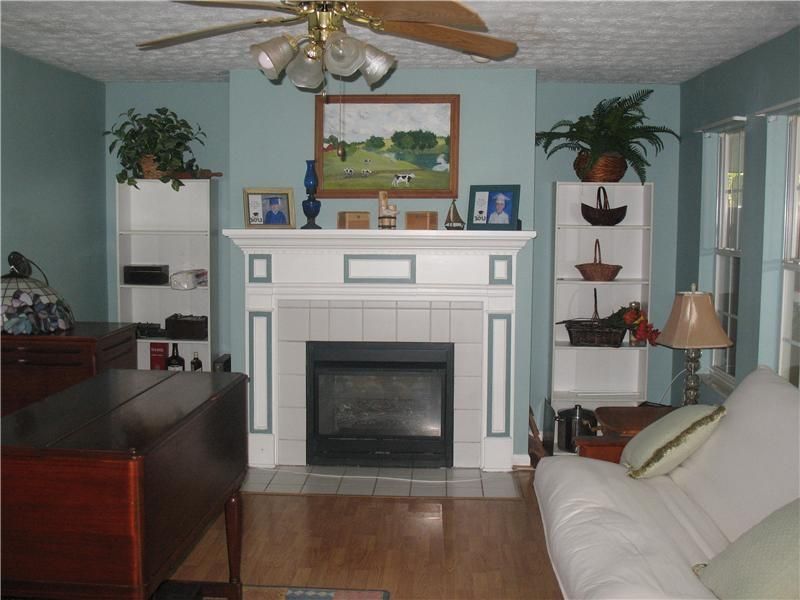 565 Pebble Creek Rd, Powell, TN 37849
