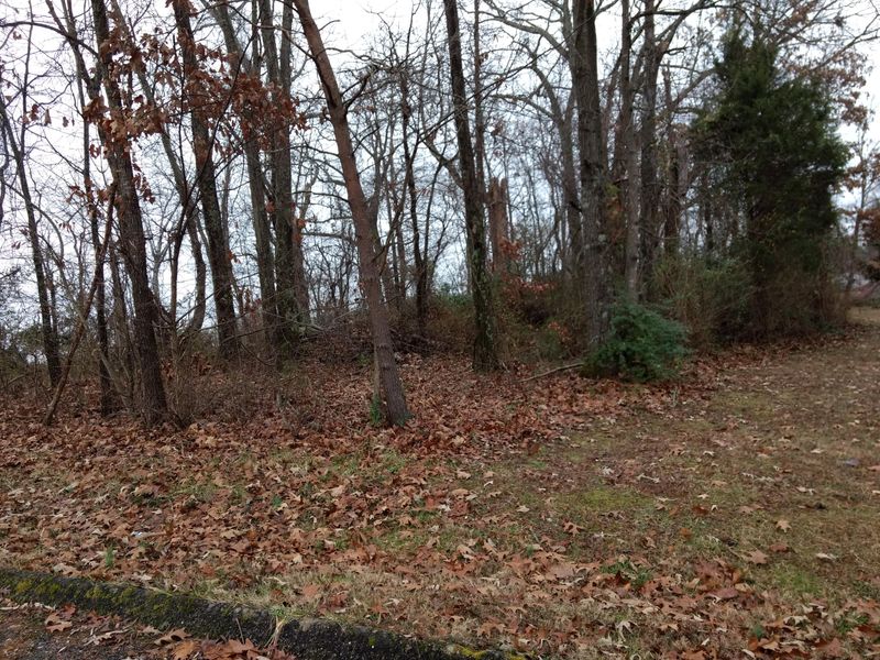 5655 Chickasaw Dr, Morristown, TN 37814