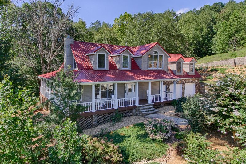 566 Mountain Shadow Ln, Maryville, TN 37803