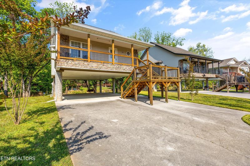 566 Tanasi Tr, Pigeon Forge, TN 37863