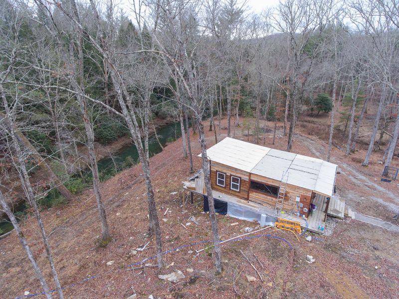 566 William Branch, Lancing, TN 37770