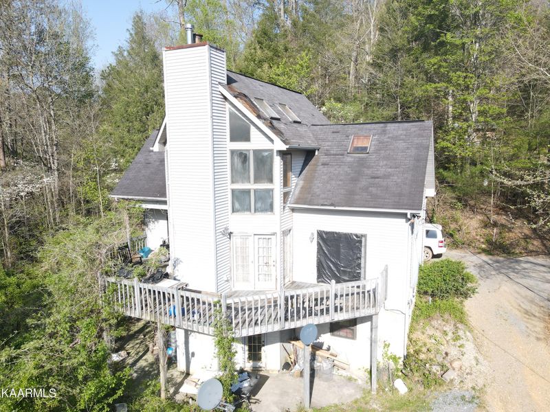 5661 Henry Town Rd, Sevierville, TN 37876