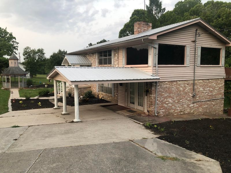 567 Old Rutledge Pike W, Blaine, TN 37709