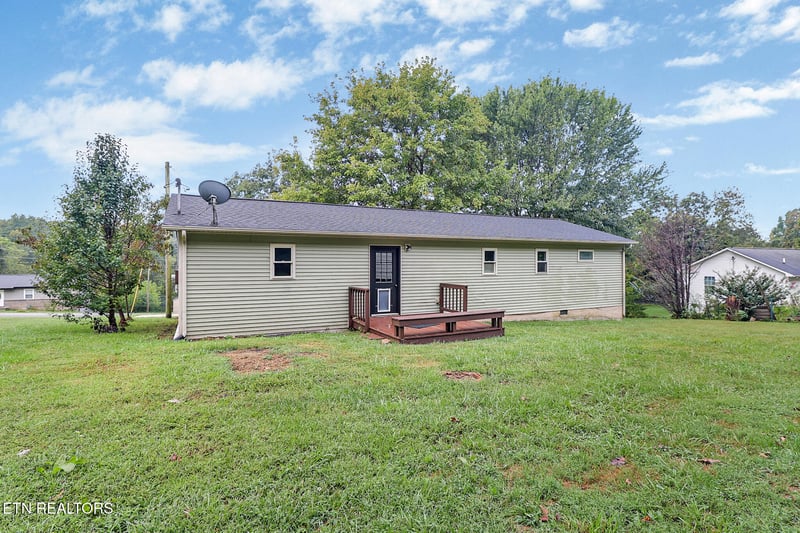 567 Prentice St, Crossville, TN 38555