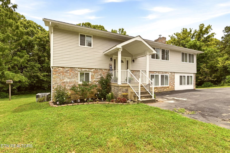 567 W Old Rutledge Pike, Blaine, TN 37709