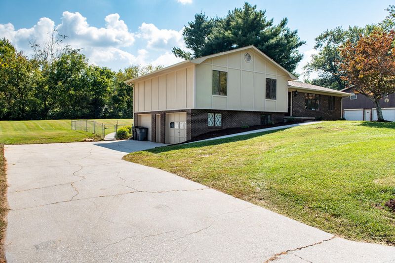 5675 Chestnut Oak Dr, Morristown, TN 37814
