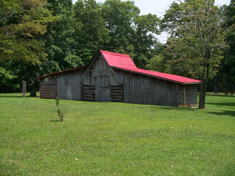 568 Milo Webb Dr, Crossville, TN 38572