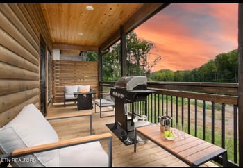 568 Warbonnet Way, Pigeon Forge, TN 37863