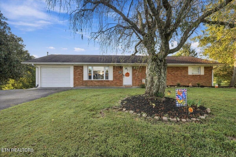 5681 Loudon Ridge Rd, Lenoir City, TN 37771