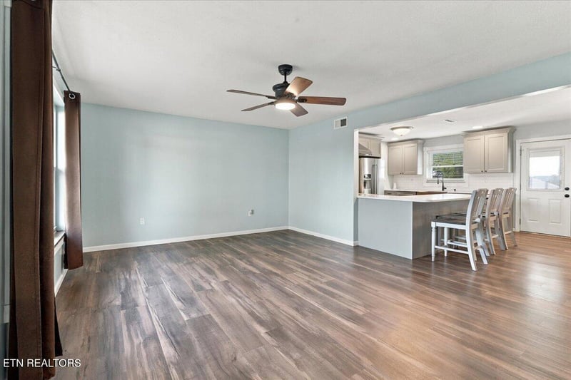 5681 Loudon Ridge Rd, Lenoir City, TN 37771
