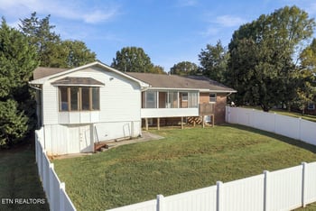 5681 Loudon Ridge Rd, Lenoir City, TN 37771