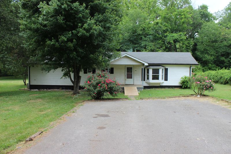 569 Mynatt Dr, Blaine, TN 37709