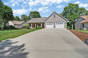 57 Inwood Ter, Crossville, TN 38558