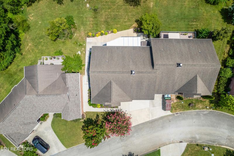 57 Riverview Dr, Oak Ridge, TN 37830