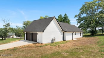 5700 Old Niles Ferry Pike, Greenback, TN 37742