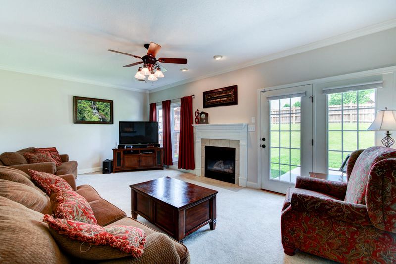5701 Enchanted Ln, Knoxville, TN 37918