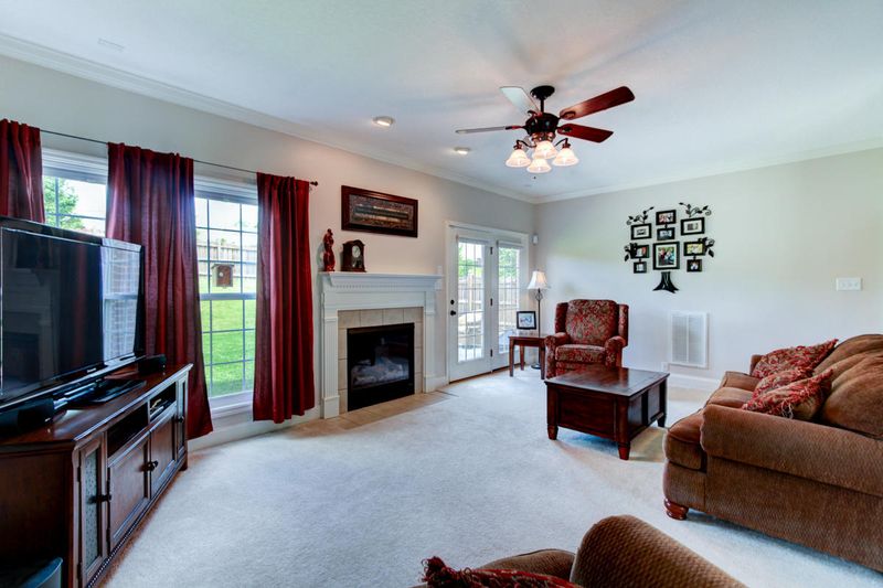 5701 Enchanted Ln, Knoxville, TN 37918