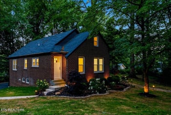 5702 Woodburn Dr, Knoxville, TN 37919