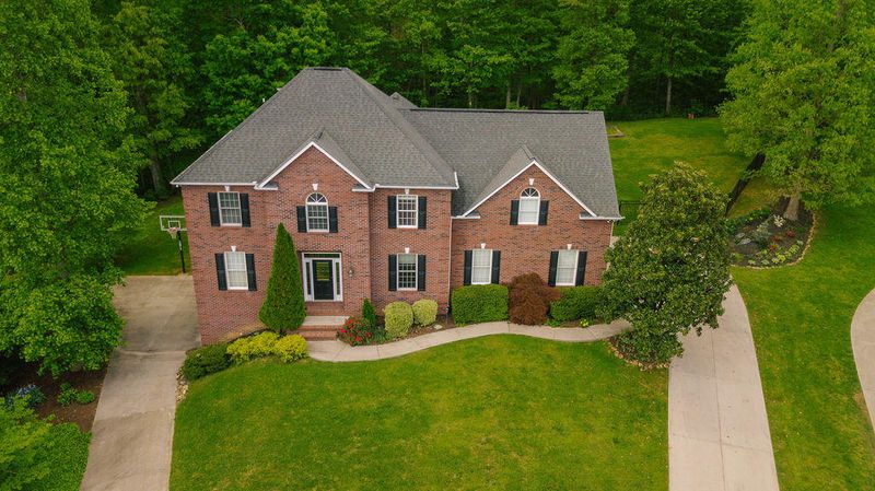 5705 Attleboro Dr, Powell, TN 37849