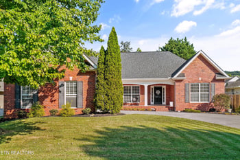 5705 Rhyne Cove Ln, Knoxville, TN 37931