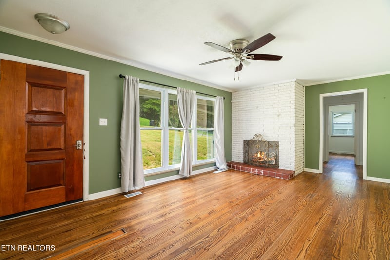 5705 Wassman Rd, Knoxville, TN 37912
