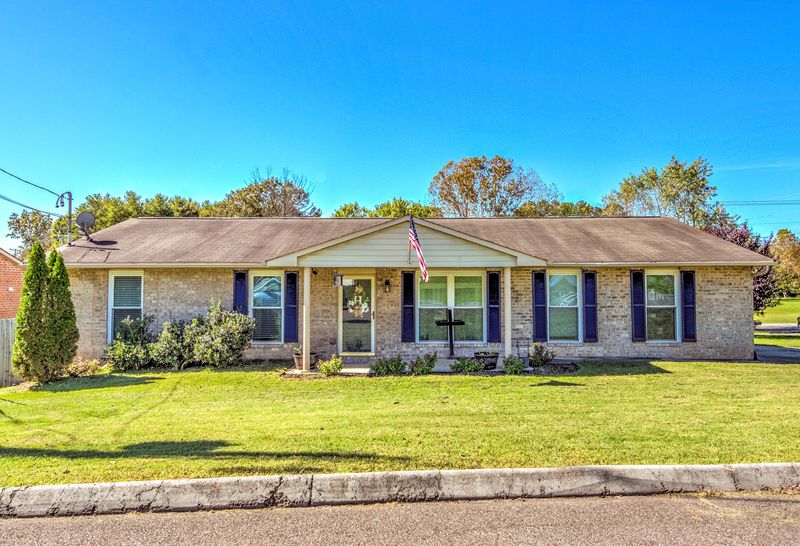5708 Joseph Dr, Knoxville, TN 37918