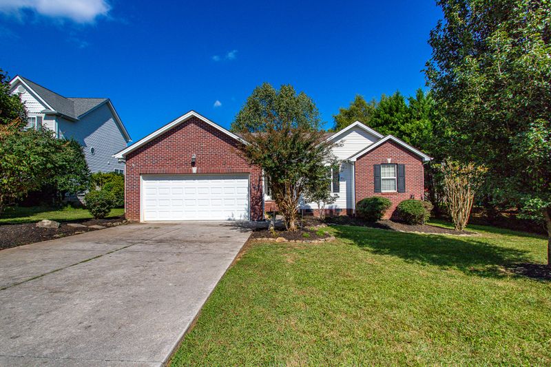 5709 Cascadia Ln, Knoxville, TN 37918
