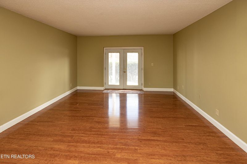 5709 Lyons View Pike #APT 1102, Knoxville, TN 37919