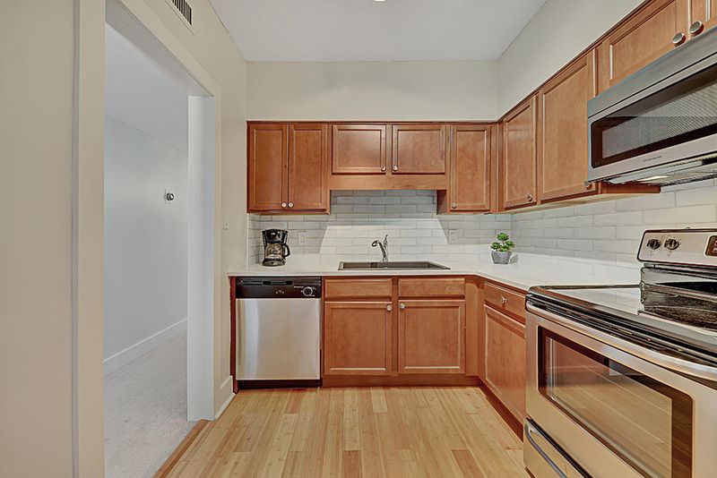 5709 Lyons View Pike #Apt 1122, Knoxville, TN 37919