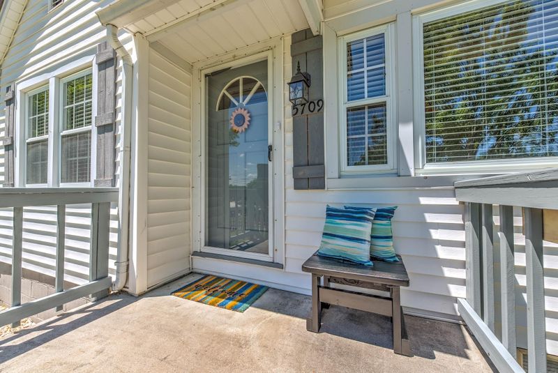 5709 NE Eldridge Rd, Knoxville, TN 37918