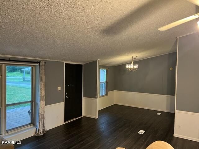 5709 Roberts Rd, Corryton, TN 37721
