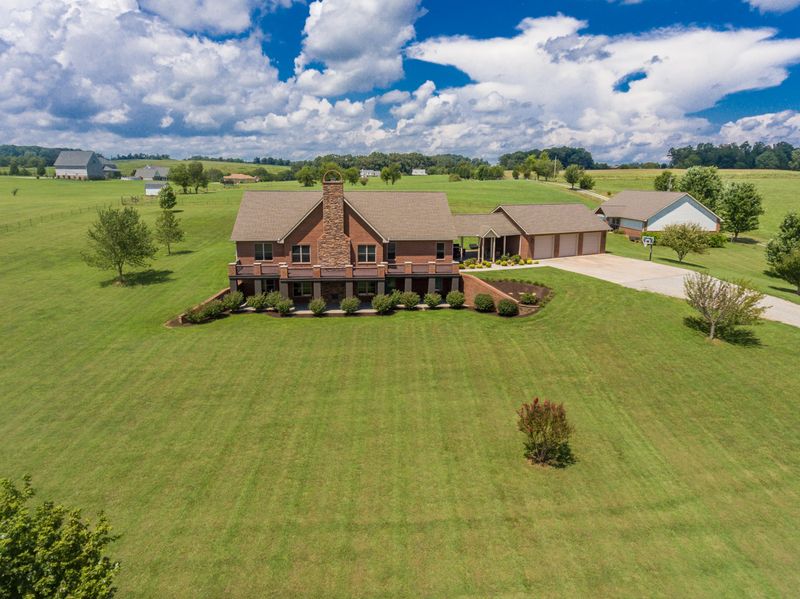 5711 Morganton Rd, Greenback, TN 37742