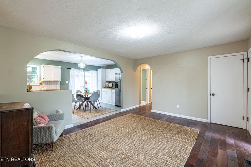 5712 Outer Dr, Knoxville, TN 37921