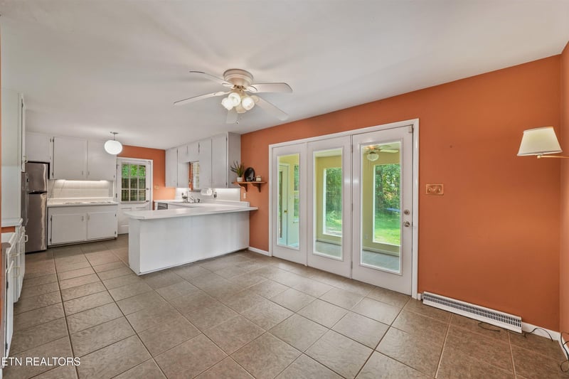 5712 Pinellas Dr, Knoxville, TN 37919