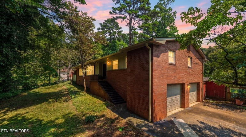 5712 Pinellas Dr, Knoxville, TN 37919