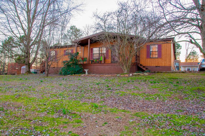 5717 Branch Rd, Loudon, TN 37774
