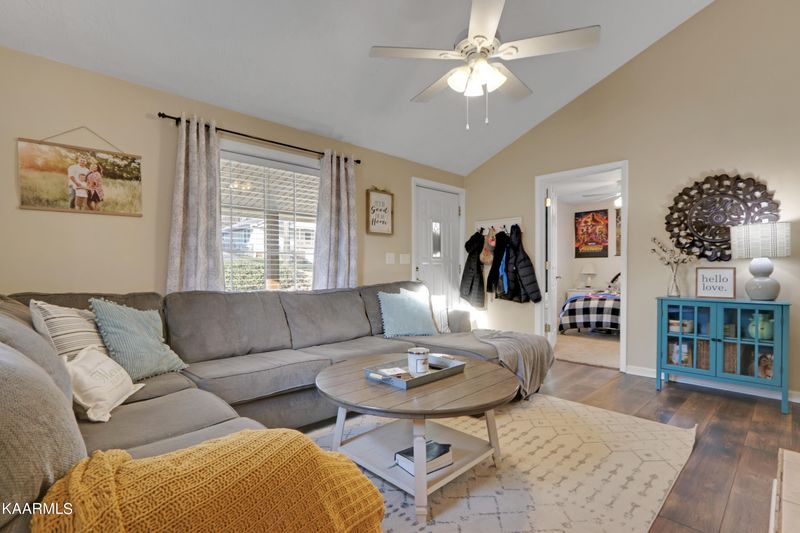 5719 Aster Rd, Knoxville, TN 37918