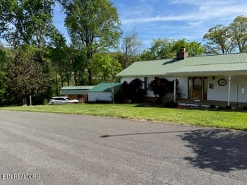 572 Allyson Dr, Kodak, TN 37764