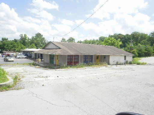 572 S Main St, Crossville, TN 38555