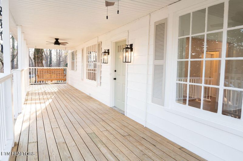 5720 Oak Rd, Knoxville, TN 37918